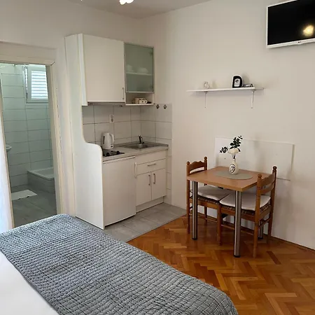 Olga 1 Макарська