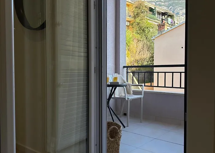 Olga 1 Apartment Makarska