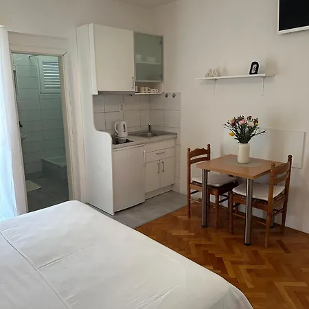 Olga 1 Apartment *