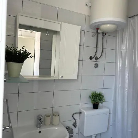 Olga 1 Apartment *