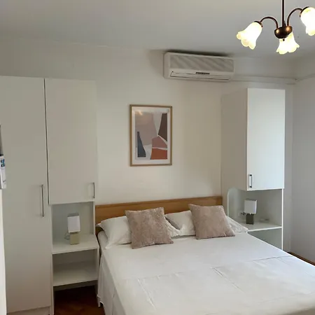 Olga 1 Apartment Makarska